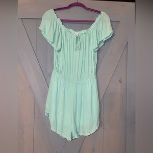 Very cute soft O’Neill romper.